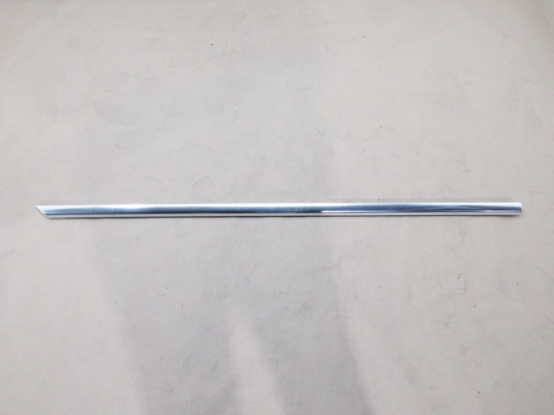Mercedes S550 C217 2015 Coupe Front Right Door Belt Window Molding 14-17 |