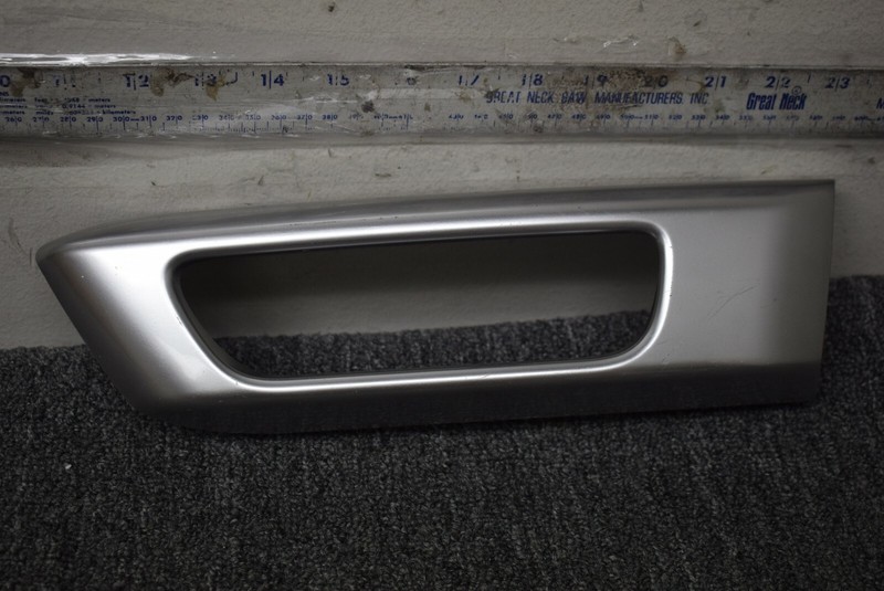 2014-2017 RANGE ROVER SPORT FOG LIGHT BEZEL LEFT SIDE FACTORY OEM