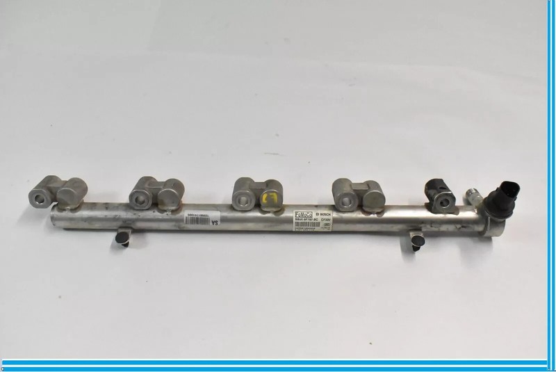 13-17 Jaguar X250 XF XE 2.0L Fuel Injector Rail Line Manifold BB5E9F797BC OEM