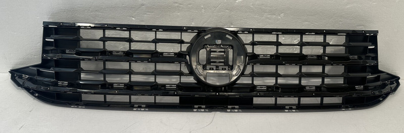 2020-23 VW ATLAS FRONT GRILL OEM PART# 3CM853655 (DAMAGED)