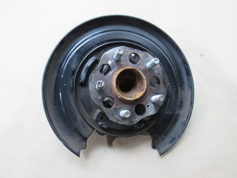 Honda Odyssey 2016 3.5L FWD Rear Left Driver Wheel Spindle Knuckle Hub 11-17 *