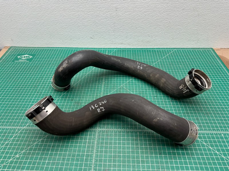 12-15 Mercedes W204 M271 ENGINE INTERCOOLER HOSE PIPE OEM