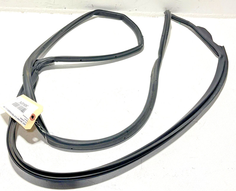 2021-2023 Acura TLX Front Right Passenger Side Door Weatherstrip Rubber Seal OEM