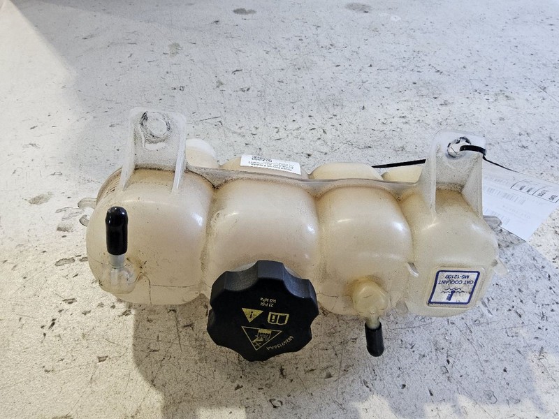 Coolant Reservoir Fits 19-23 CHEROKEE 3445685