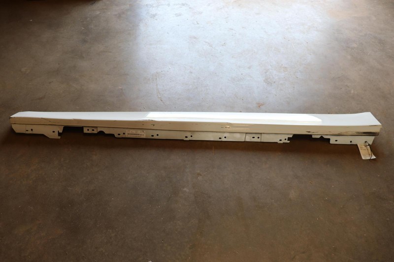 2012-2018 BMW 328I F30 F31 LEFT DRIVER SIDE ROCKER PANEL MOLDING WHITE OEM
