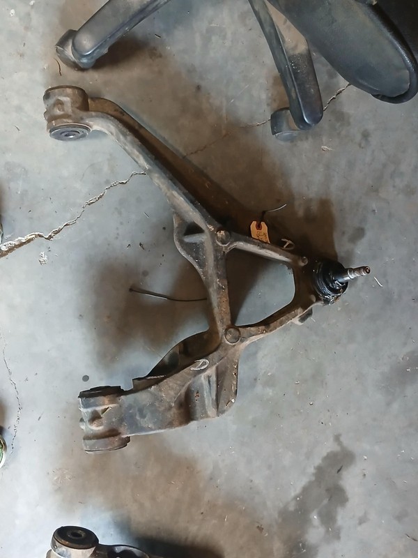 Front Lower Left Control Armfor Chevy GMC C1500 2500 3500 Savana