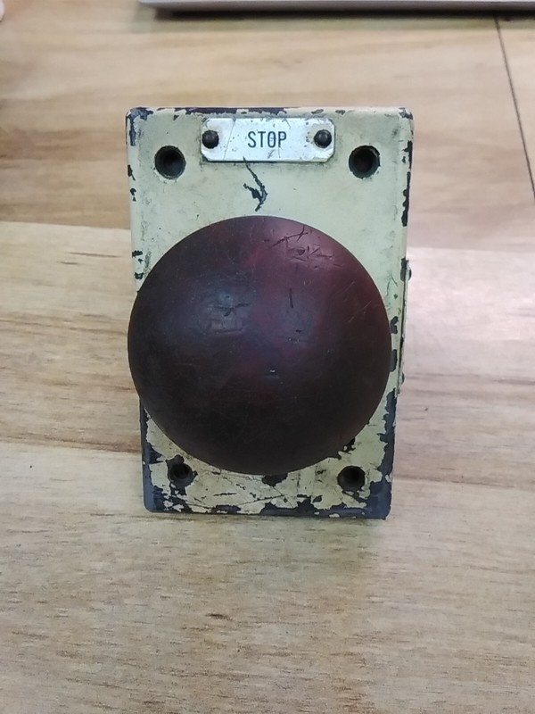 Mackworth Rees 662 Mushroom Plunger Pushbutton