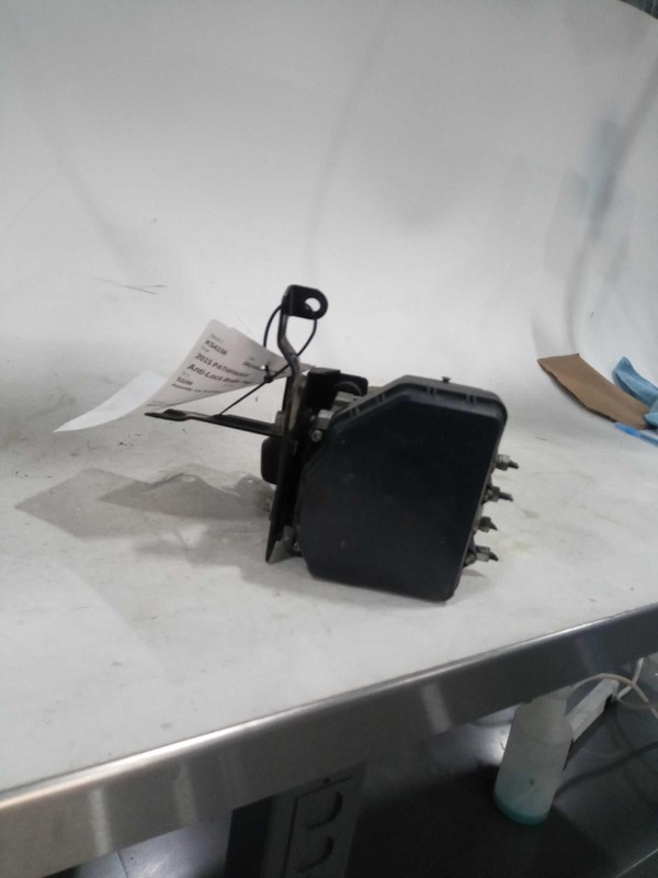 2015 Nissan Pathfinder ABS Pump & Motor Assembly OEM 476609PE1A 105K Miles