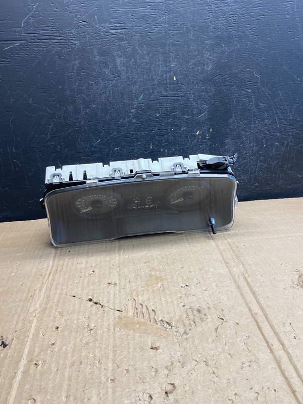 2009 to 2010 Mercury Marquis Speedometer Cluster Gauge Oem AE1789 DG