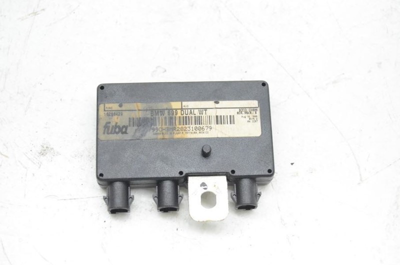 1999-2001 BMW 328i E46 SEDAN Antenna Radio Amplifier 65.248380944