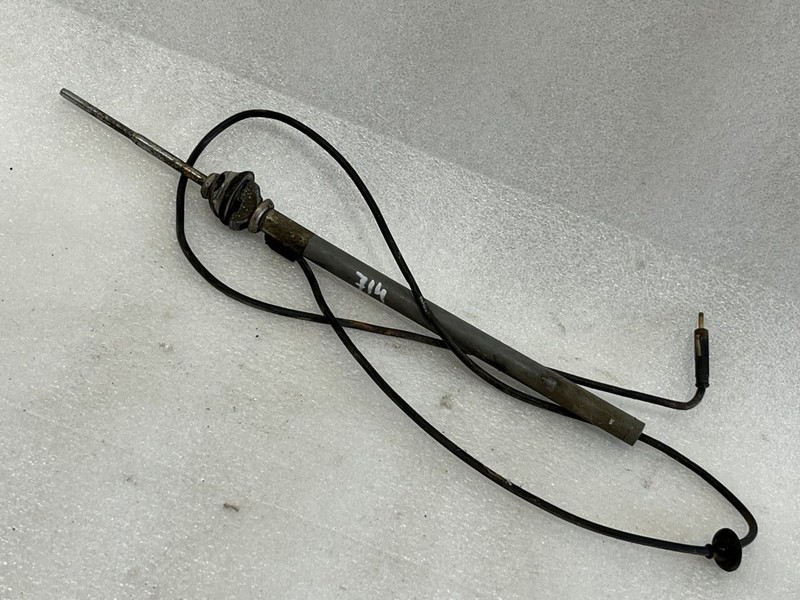 1975 1976 1977 1978 1979 1980 TRIUMPH SPITFIRE 1500 ANTENNA