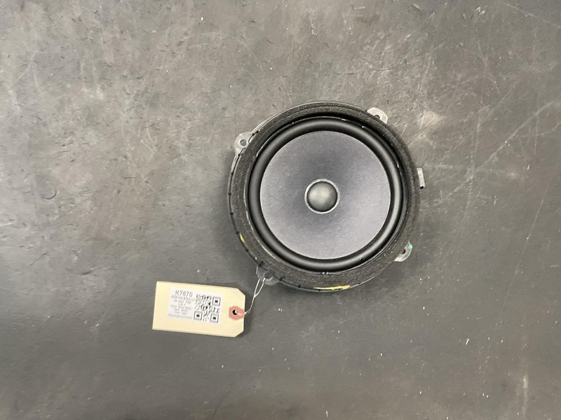 Rear Right Door Speaker 2020 Kia Soul 96330-K0000 2021 2022 2023