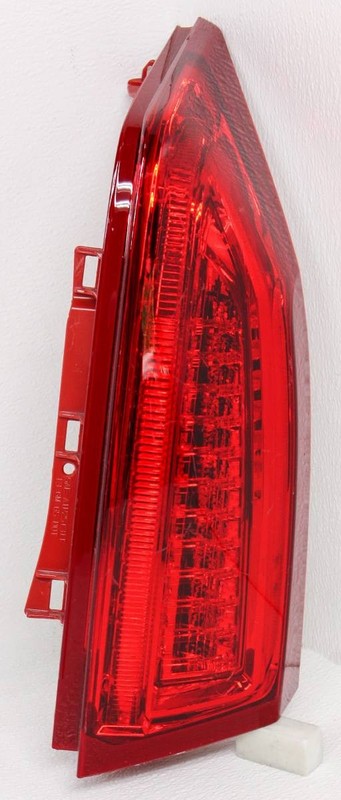 OEM Cadillac ATS Sedan Right Passenger Side Tail Lamp 23315248 Lens Chipped