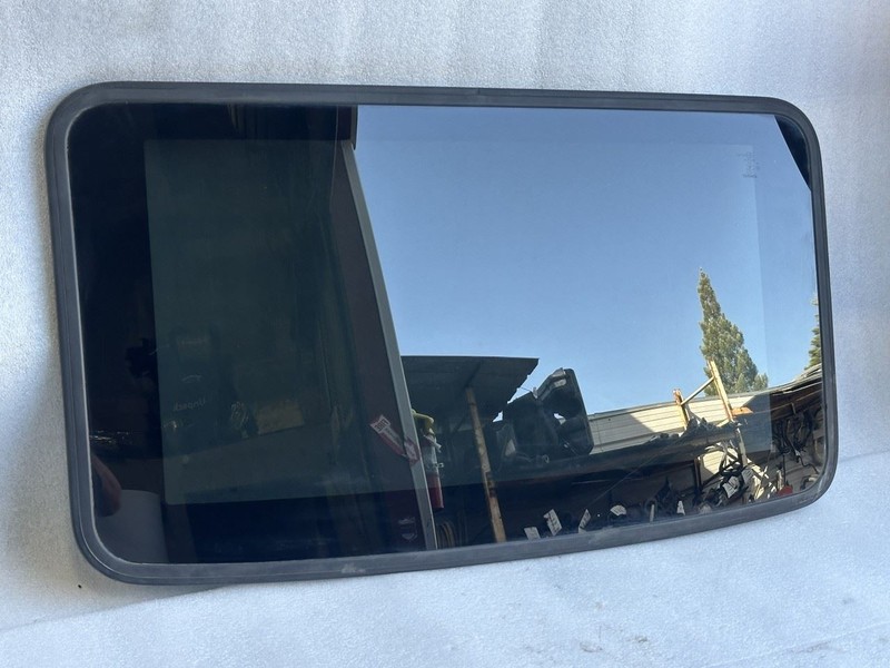 1995 1996 1997 1998 1999 2000 LEXUS LS400 SUNROOF GLASS WINDOW 63201-50130