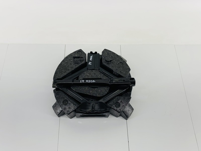 13-19 FORD ESCAPE REAR TRUNK CARGO COMPARTMENT FLOOR EMERGENCY JACK TOOL KIT OEM