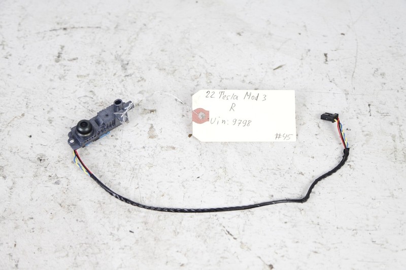 Tesla Model 3 Center Right B-Pillar Exterior Parking Camera 1100619-00-C