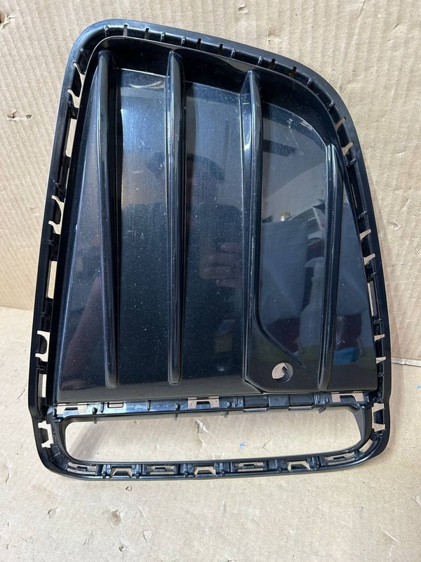 ✅ BMW i4 G26 Front Left M Bumper Air Intake Grille 51118082439