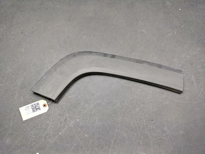 Rear Right Wheel Opening Flare Molding 2018 Jeep Renegade 5XB66LXHAA 2015 - 2020