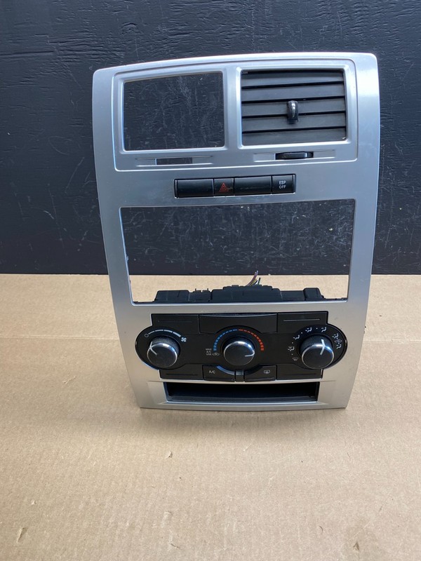 2008 - 2010 Dodge Charger Dash Climate Temperature Control Radio Bezel ac6171 DG