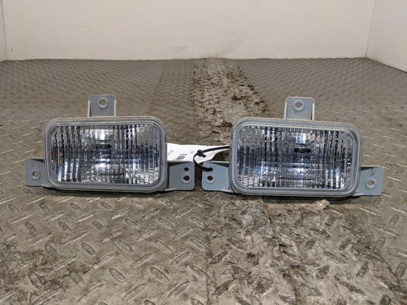 2010 2013 Chevy Camaro SS Rear Bumper Back Up Reverse Lights Pair 10 11 1188591