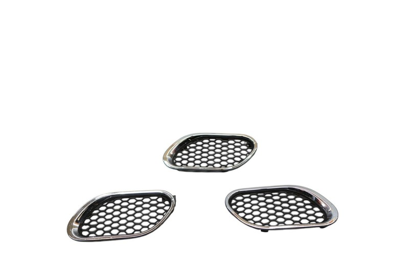 03-13 Maserati Quattroporte Right Side Fender Grill Grille Vent Set Of 3 OEM
