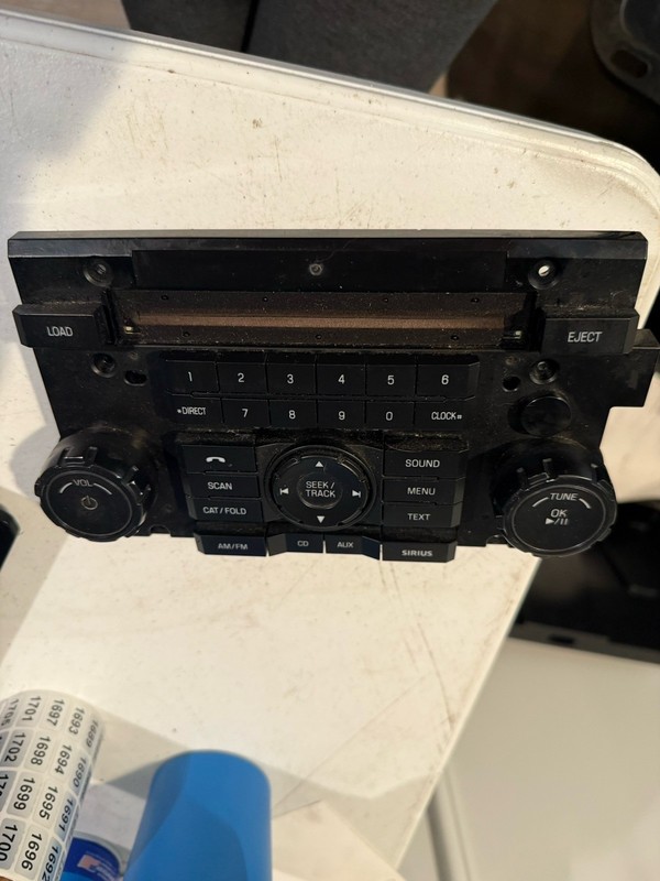 2009-2012 Ford Escape AM FM Radio Control Panel 9L8T-18A802-BB OEM