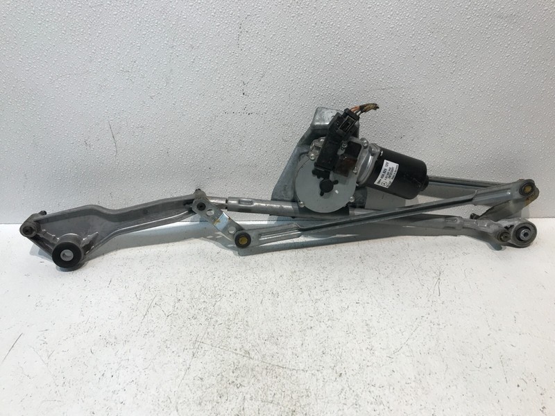 06-09 Mercedes W251 R350 Windshield Wiper Motor Linkage A2518201442 OEM