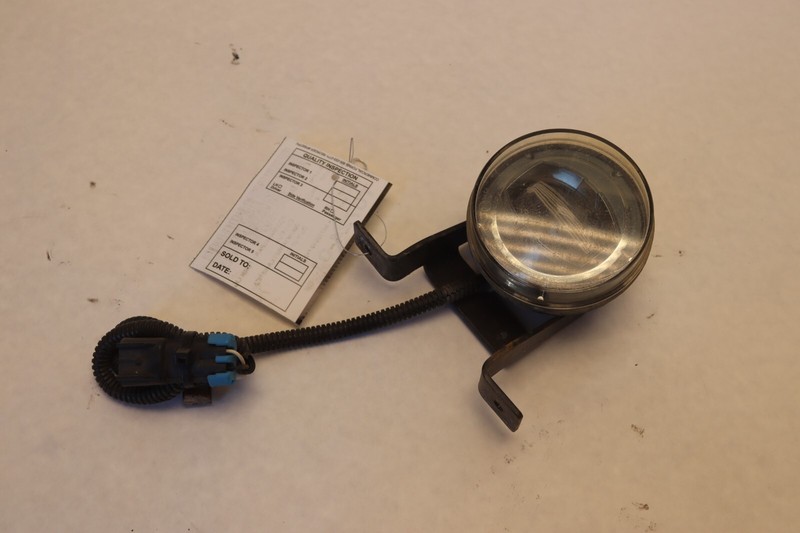 2008-2023 MACK CXU613 FRONT LEFT OR RIGHT FOG LIGHT LAMP 84722510 OEM