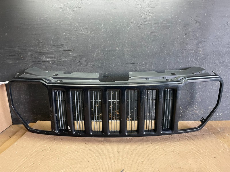 2008 2009 2010 2011 2012 Jeep Liberty Front UpperGrill Grille OEM aa2196 DG