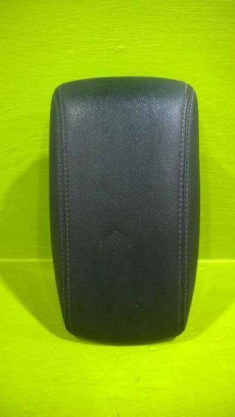 14 15 16 17 18 19 COROLLA CENTER CONSOLE LID ARMREST OEM 3559-12