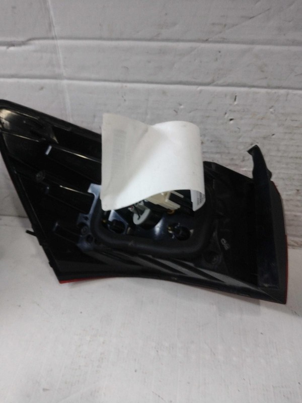 2017 KIA RIO Right Tail Light Assembly Black 239082 Used 105K Miles