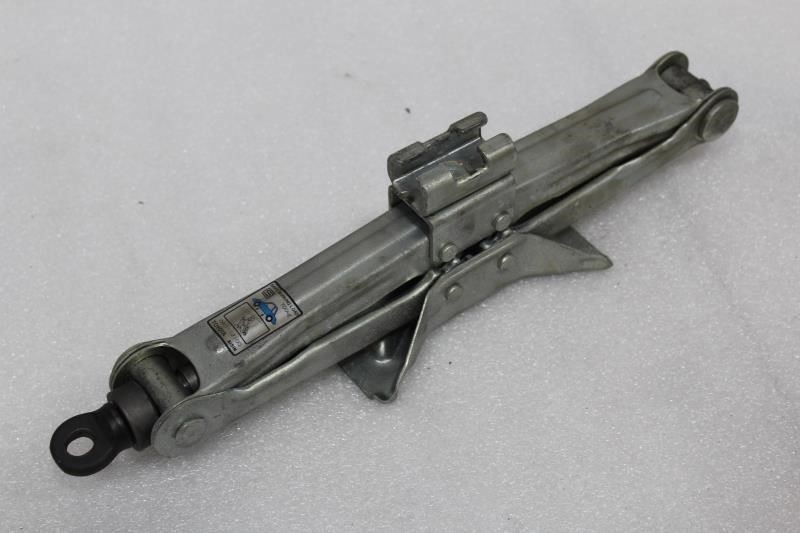 1990 1991 1992 1993 TOYOTA CELICA SPARE TIRE JACK 09111-12100