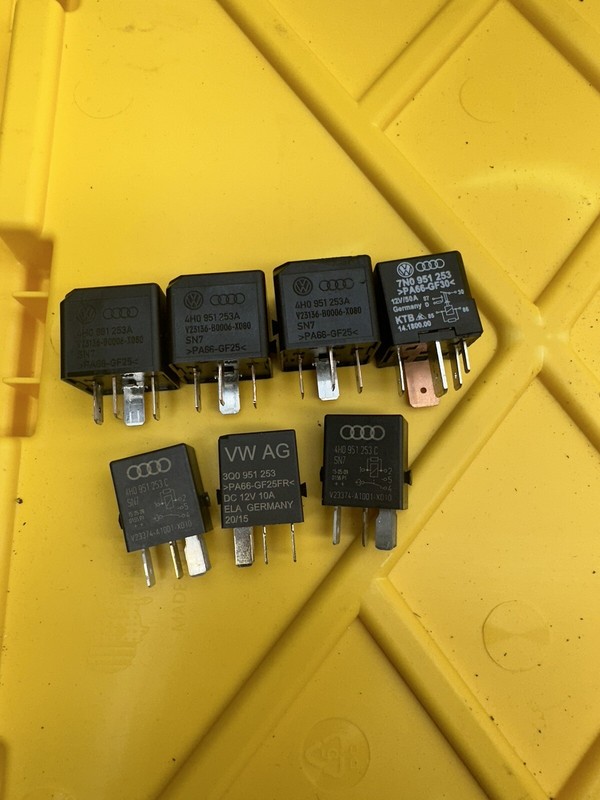 2010 - 2016 Audi S4 A4 B8 Fuse Relay Multifunction Set Of 7 4H0951253a Unit Oem