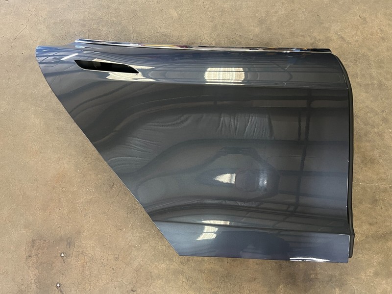 ⭐2012-2016 TESLA MODEL S REAR RIGHT PASS EXTERIOR DOOR PANEL GRAY OEM LOT2509