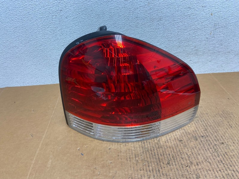 2005 to 2006 Hyundai Santa Fe Right Passenger Rh Side Tail Light Oem AE1210 LK