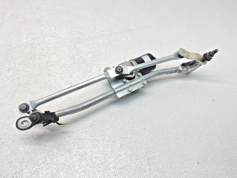 08-13 BMW E82 E87 E88 128 135 Windshield Wiper Transmission Linkage Motor OEM ✅