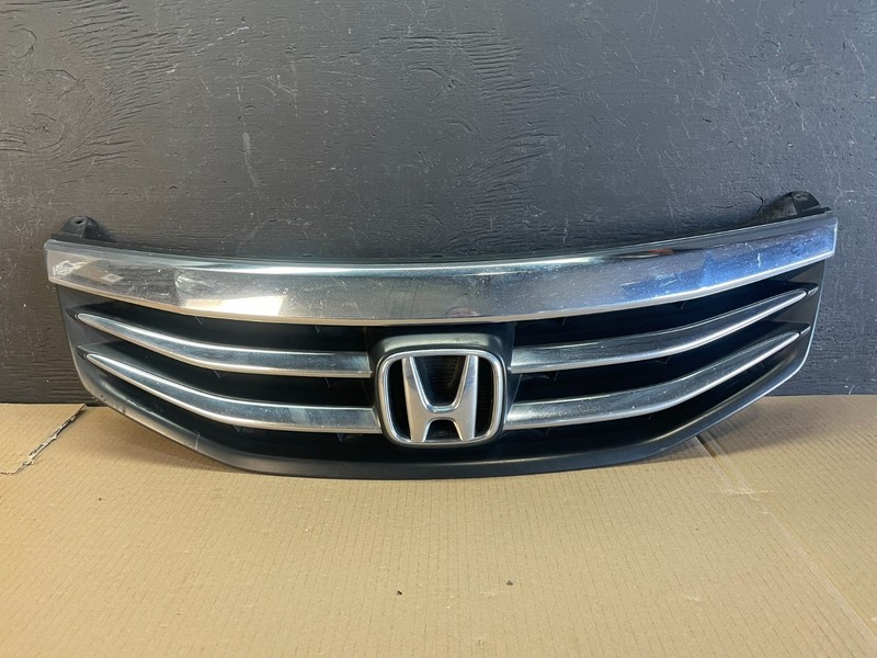 2011 to 2012 Honda Accord Sedan Front Upper Grill Grille Oem AE3507 DG