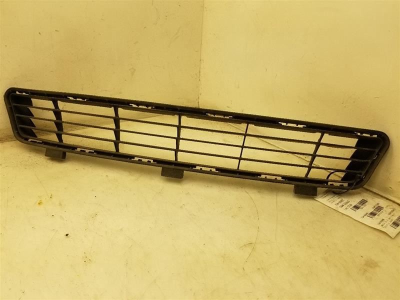 10 11 TOYOTA CAMRY LE LOWER GRILLE SLV-1F7