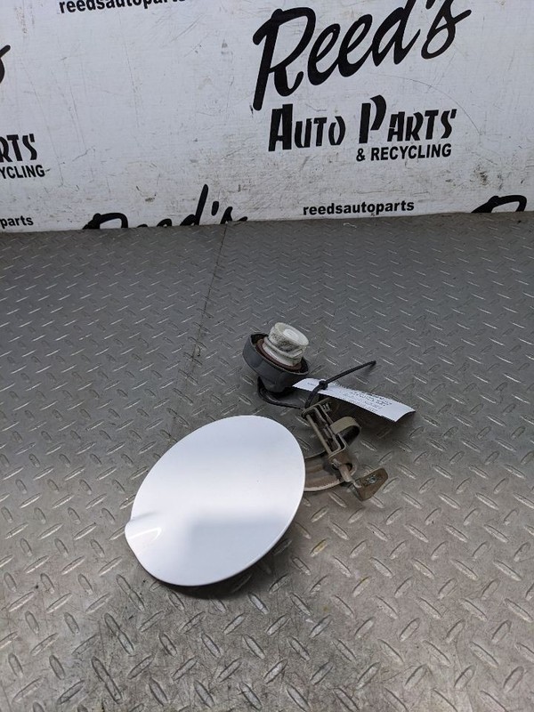Fits 2014 - 2024 DODGE RAM 1500 5.7L Fuel Tank Door w Gas Cap White 1180194