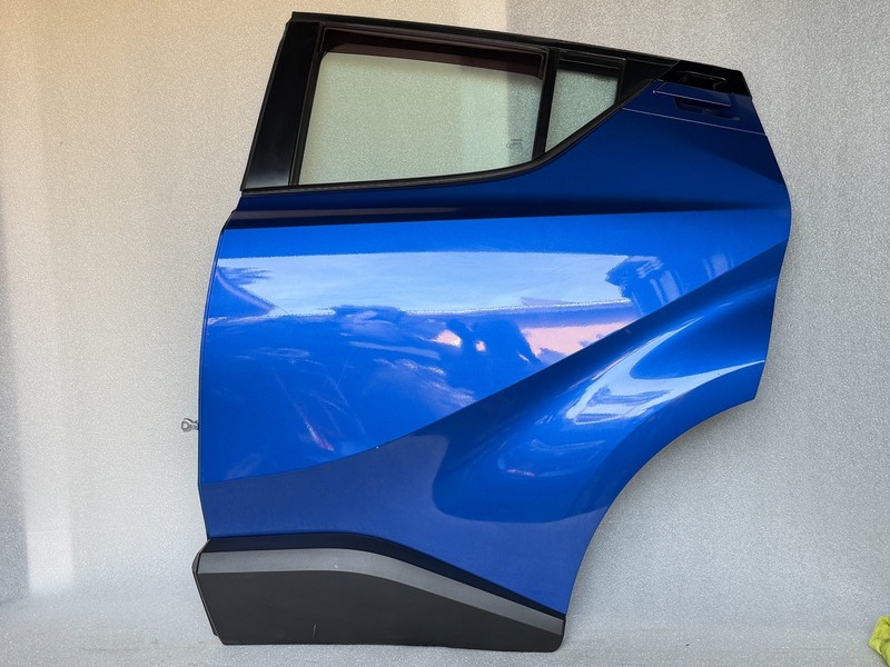 18 19 20 21 22 TOYOTA CHR LEFT REAR DOOR COMPLETE BLUE 8X2
