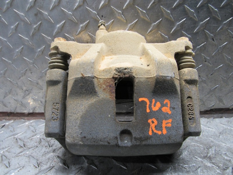 2003-2008 TOYOTA COROLLA/ MATRIX RIGHT PASSENGER FRONT BRAKE CALIPER