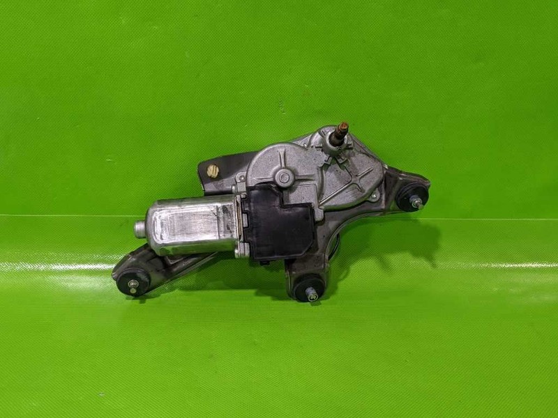 04-10 SIENNA REAR WIPER MOTOR OEM 4457-33