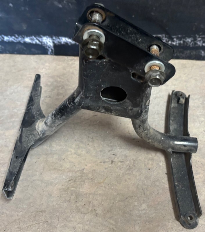 2002 Suzuki GSX750 GSX 750 Katana Fairing Mount Stay Bracket Cowl Headlight Z6