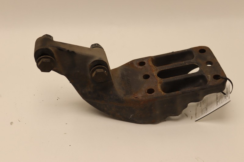 2018-24 FREIGHTLINER CASCADIA 126 CROSSMEMBER BRACKET SUPPORT UNDERSLUNGOEM