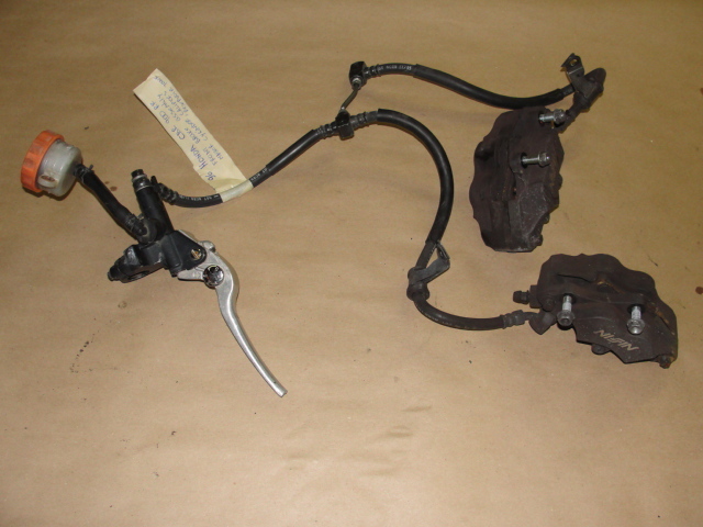 96 HONDA CBR 900 RR FRONT BRAKE ASSEMBLY LEFT RIGHT CALIPER RESERVOIR CBR900