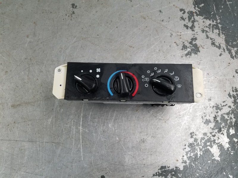 2005 Jeep Wrangler TJ Rubicon 4x4 Climate Control Panel #9706 K1