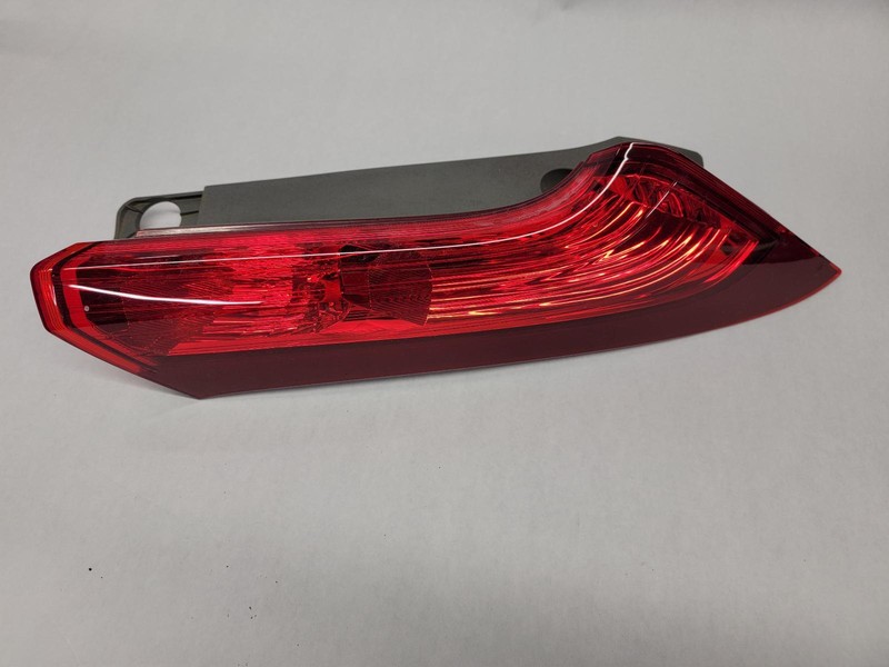 15-'16 HONDA CR-V Right passenger upper Taillight OEM Grade A!