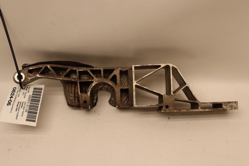 2010-2013 PORSCHE PANAMERA 4.8L RWD FRONT LEFT CROSSMEMBER SUBFRAME BRACKET OEM