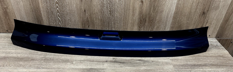 2007-11 HONDA CR-V TAILCATE TRIM OEM PART# 74895-SXS-A010-M1