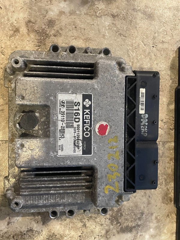 2012 Hyundai Veloster Engine Computer Control Module ECU ECM 39110-2BBH3 OEM